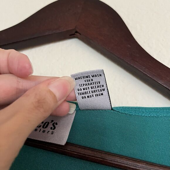 Green top - Picture 4 of 9